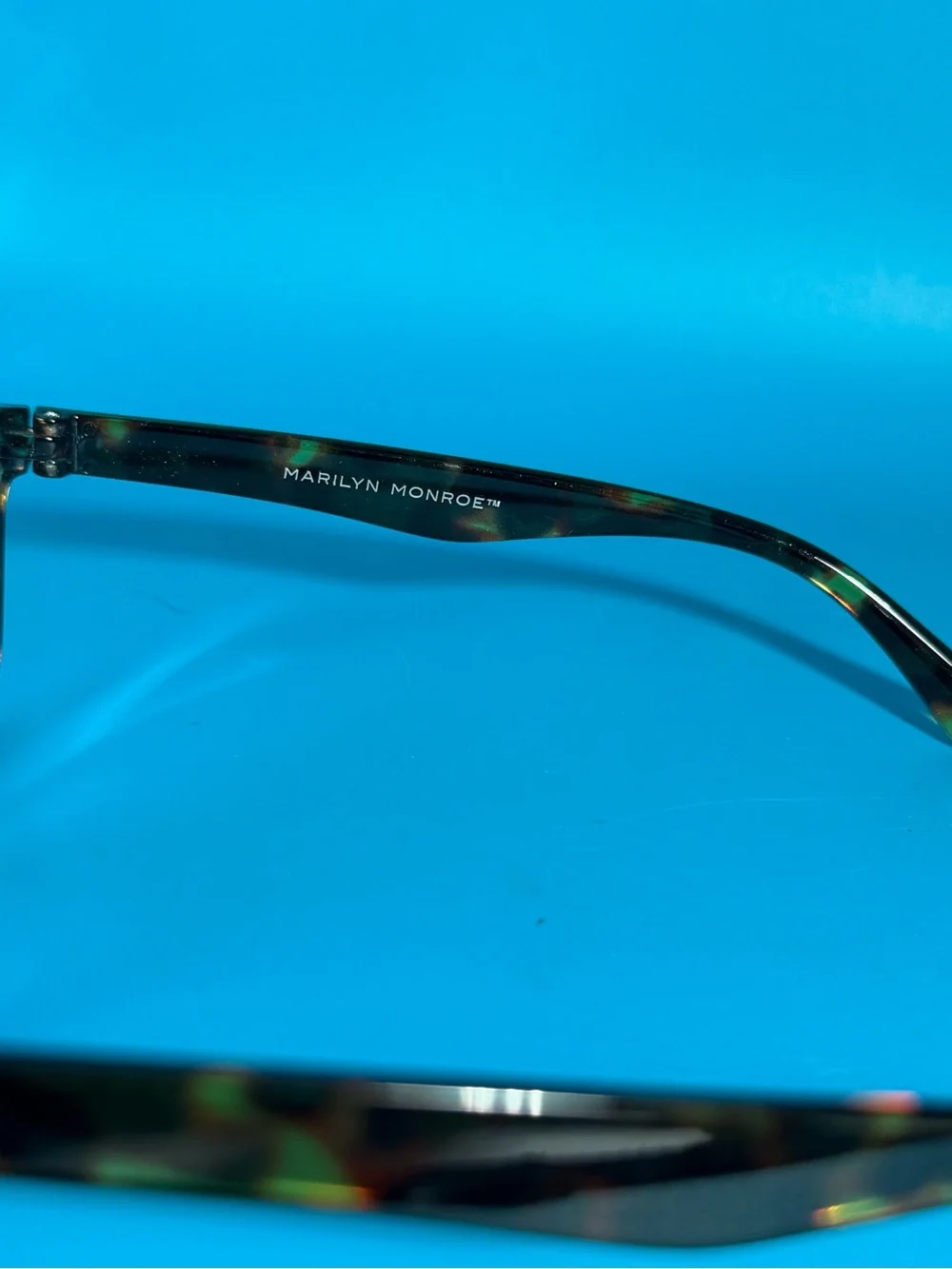 Women’s Marilyn Monroe Tortoise Shell Reading Glasses